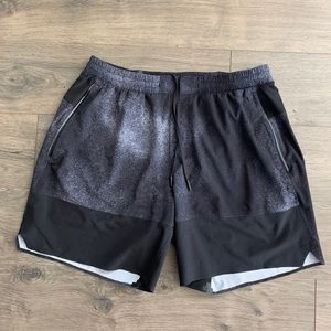 Lululemon Men’s Workout Shorts Black Speckle L